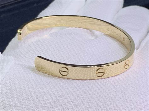 cartier bracelet fake vs real|17 750 cartier crd 094835.